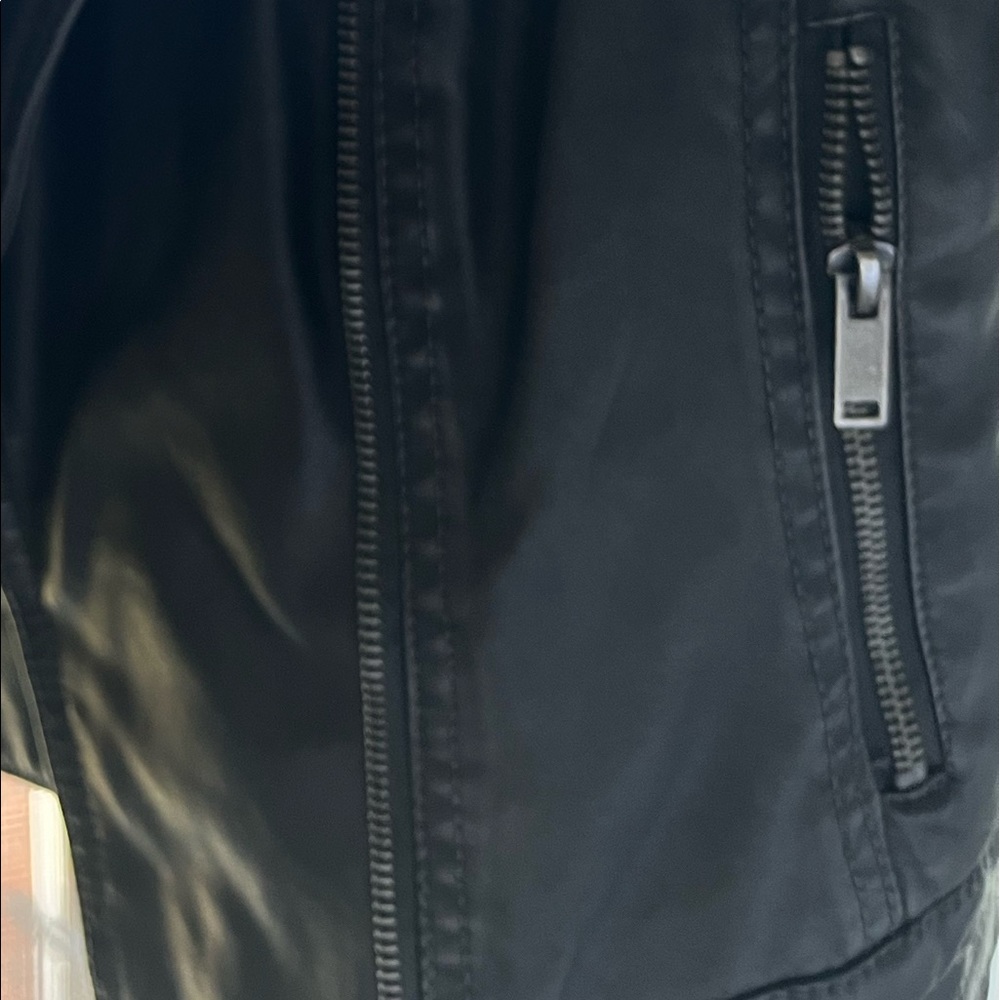Leather Jacket - Picture 5 of 5